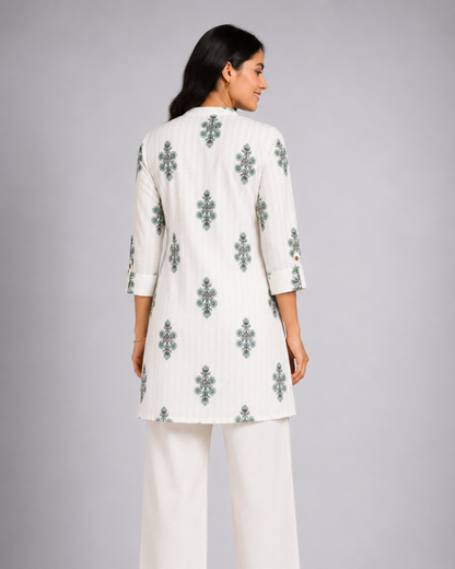 Women Off White Floral Printed Kurti with Wide