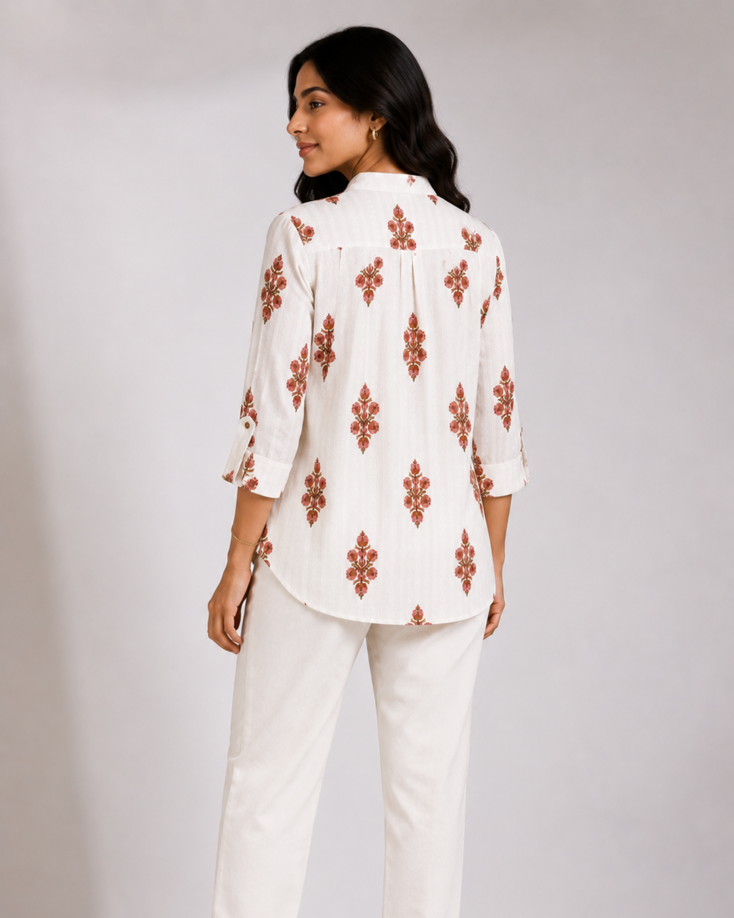 Women Off White Floral Printed Shirt Kurti with Pants