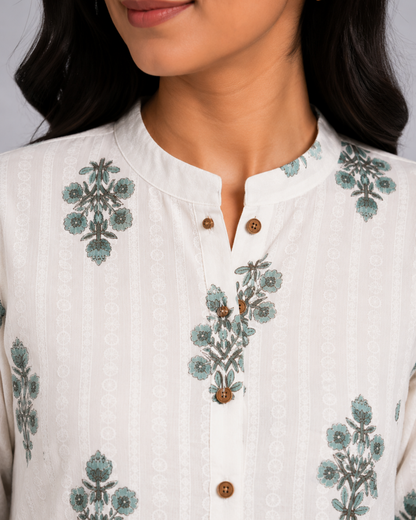 Women Off White Floral Printed Kurti with Wide