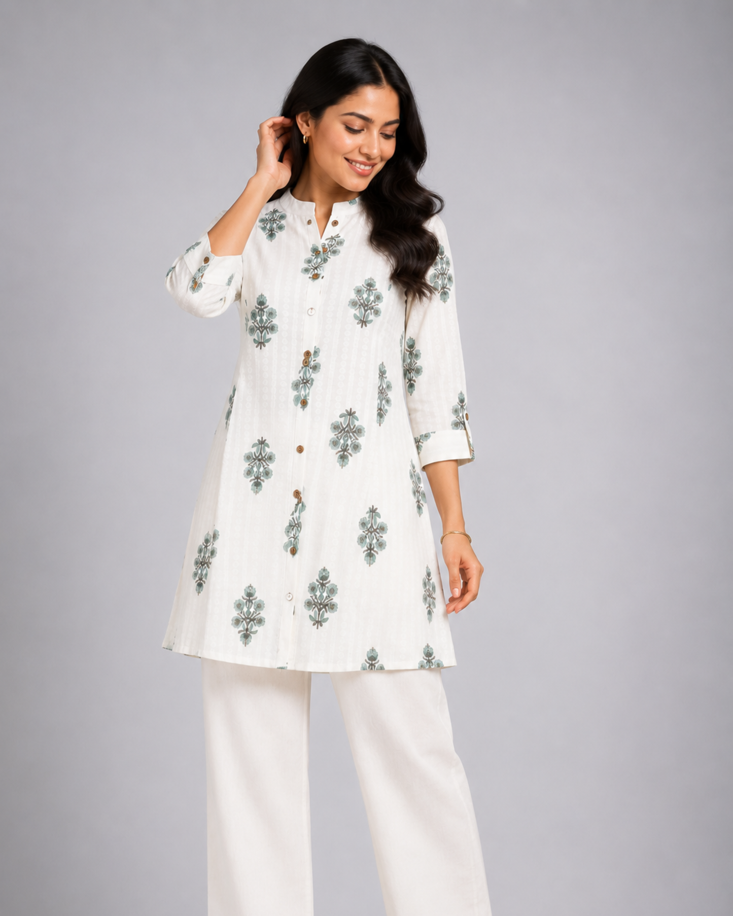 Women Off White Floral Printed Kurti with Wide