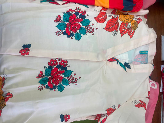 Women Off White Floral Printed Kurti