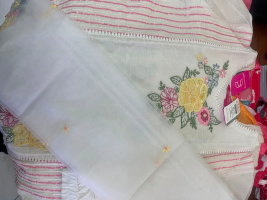 Women White Embroidered Kurti Pant Set