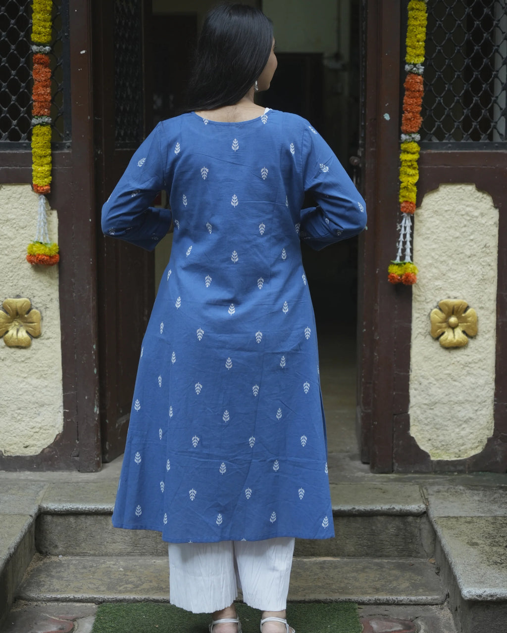 Women’s Blue Leaf Printed A-Line Kurta - Kurti